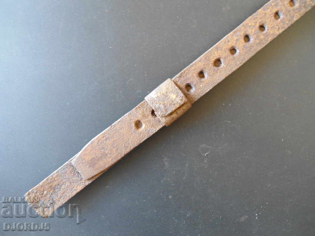 An old loom of loom with price 4.00 BGN | € 2.05 An old loom of loom with price 4.00 BGN | € 2.05