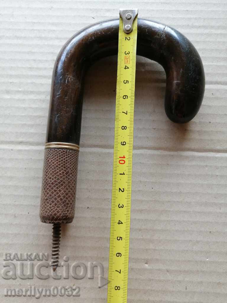 Παράδοση Ένα πολυτελές χερούλι από μπαστούνι ομπρέλας από τις αρχές του 20ου αιώνα Παράδοση Ένα πολυτελές χερούλι από μπαστούνι ομπρέλας από τις αρχές του 20ου αιώνα