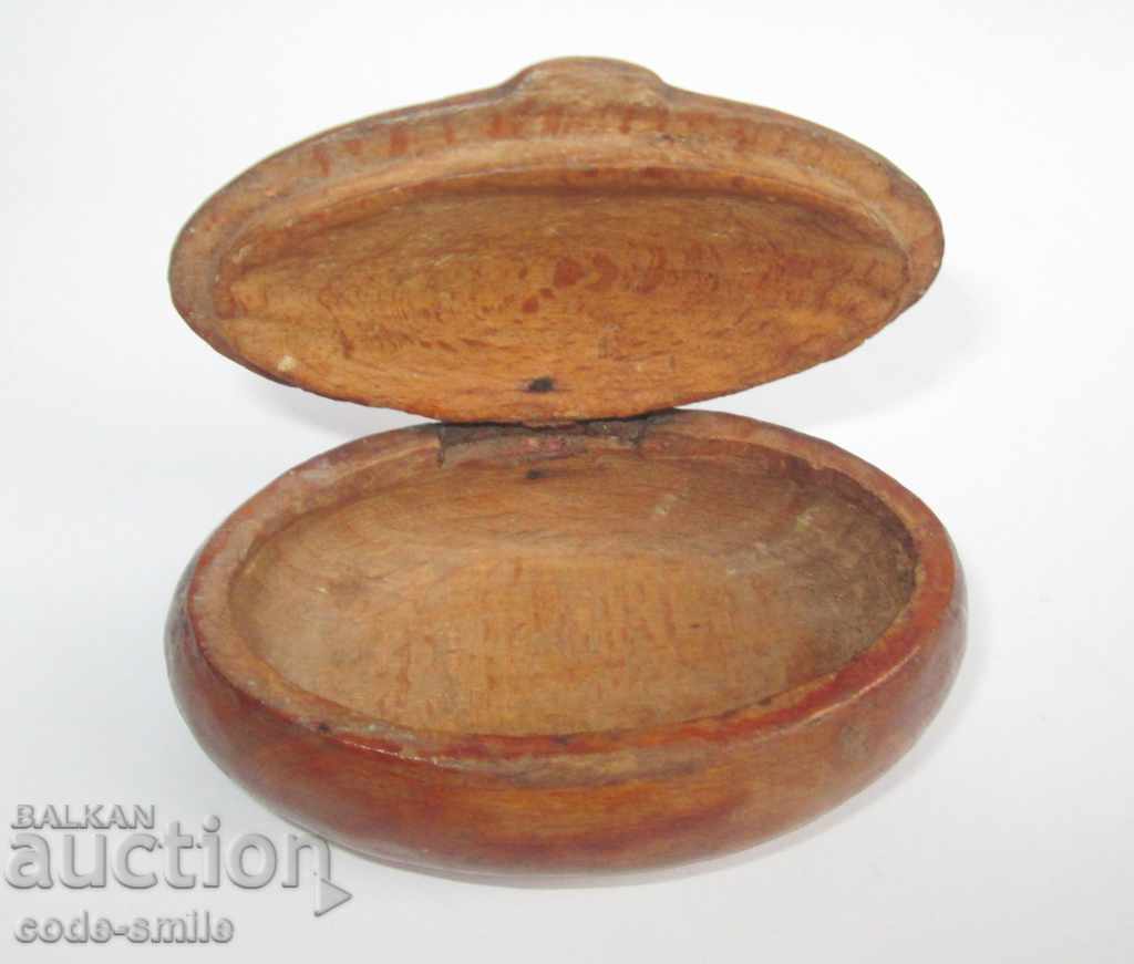 Antique Revival wooden box snuff box with price 100.00 BGN | € 51.13