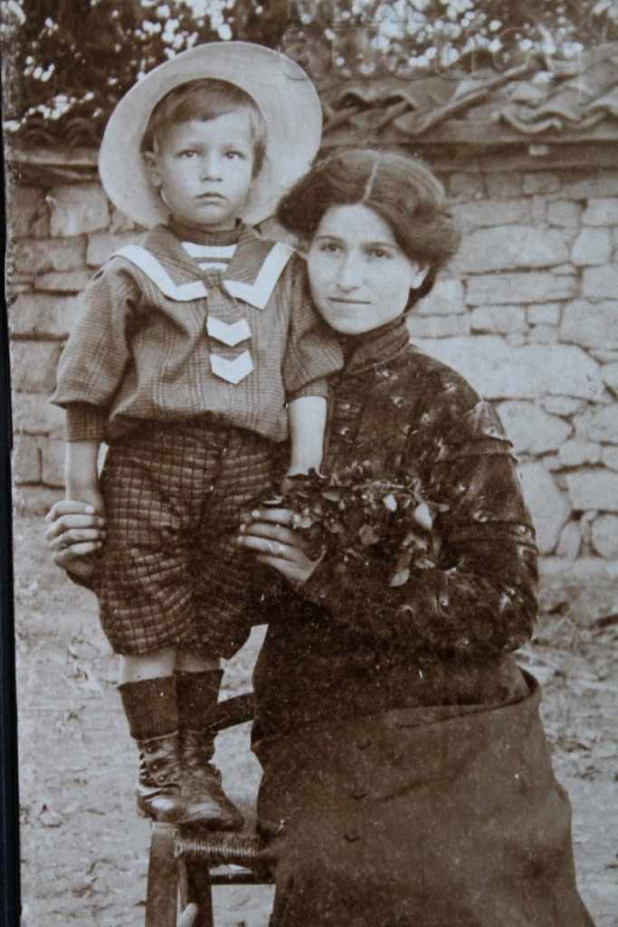 Auction 1910 KINGDOM OF BULGARIA FAMILY PHOTO PHOTO CARDBOARD Auction 1910 KINGDOM OF BULGARIA FAMILY PHOTO PHOTO CARDBOARD