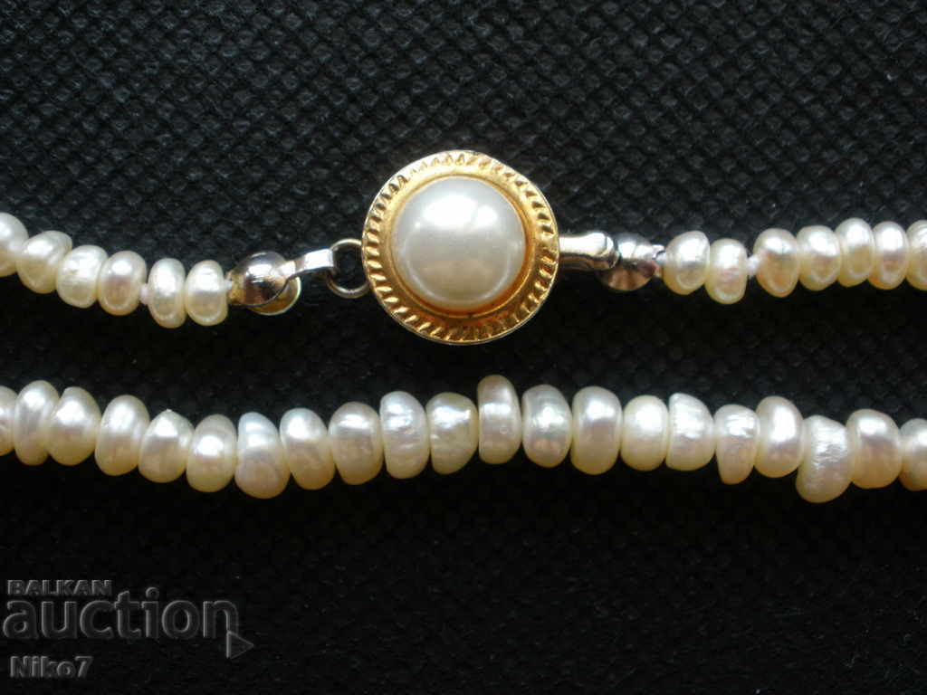 Delivery of Old pearl set-necklace and bracelet. Delivery of Old pearl set-necklace and bracelet.