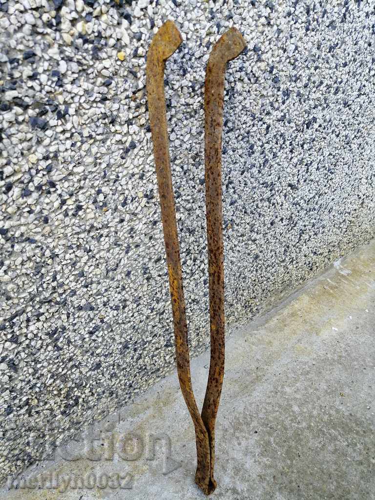 Old dilaf, tongs, wrought iron for oven Old dilaf, tongs, wrought iron for oven
