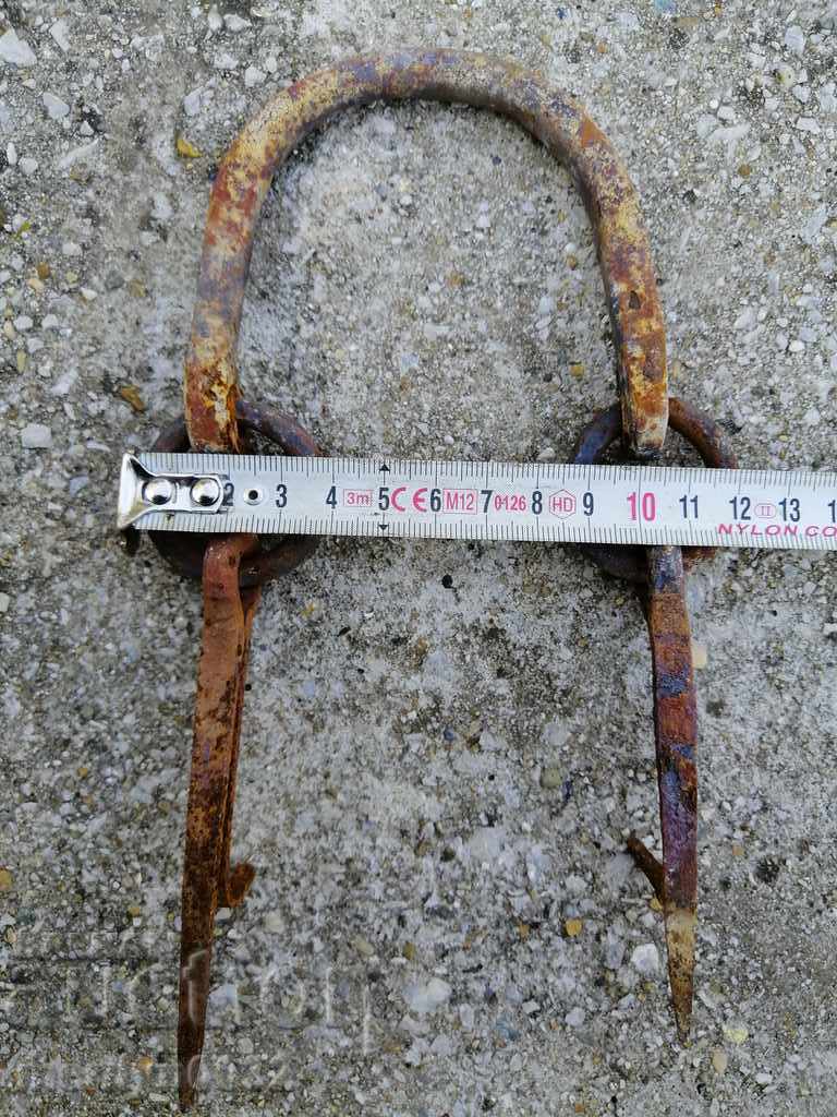 Auction Wrought iron wicker handle Auction Wrought iron wicker handle