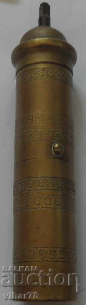 Bronze coffee grinder - 7 Bronze coffee grinder - 7