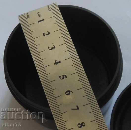 Delivery of Bakelite paint box Delivery of Bakelite paint box