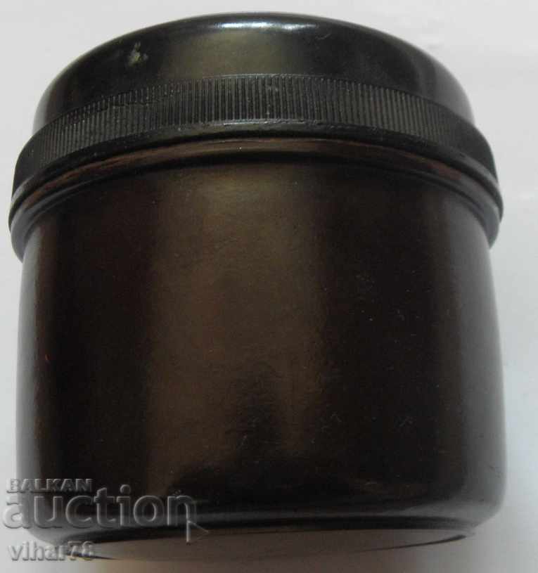 Auction Bakelite box Auction Bakelite box