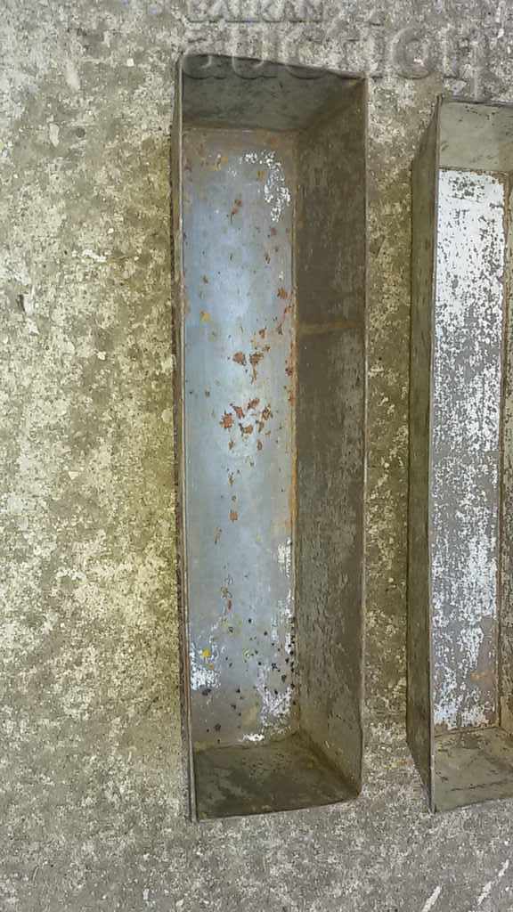 Auction cake mold from the sauce lot cookie cutters Auction cake mold from the sauce lot cookie cutters