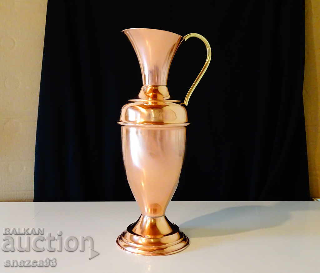 Copper jug 28 cm.