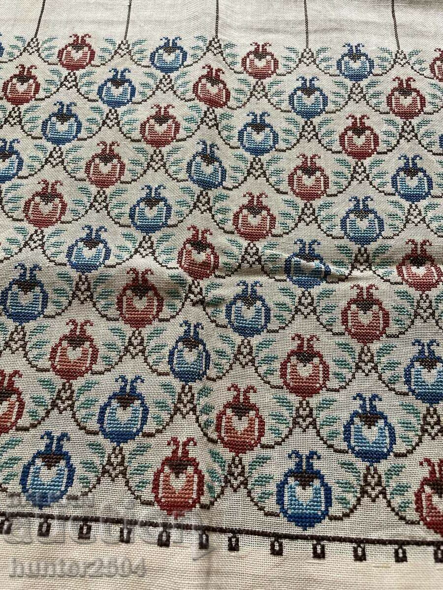 Cover, Tischleifer 126/43 cm with price € 35.95 | 70.31 BGN