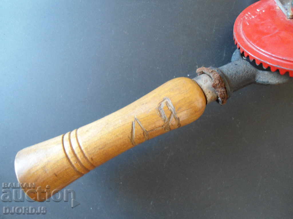 Auction Old tool, matkap, working Auction Old tool, matkap, working