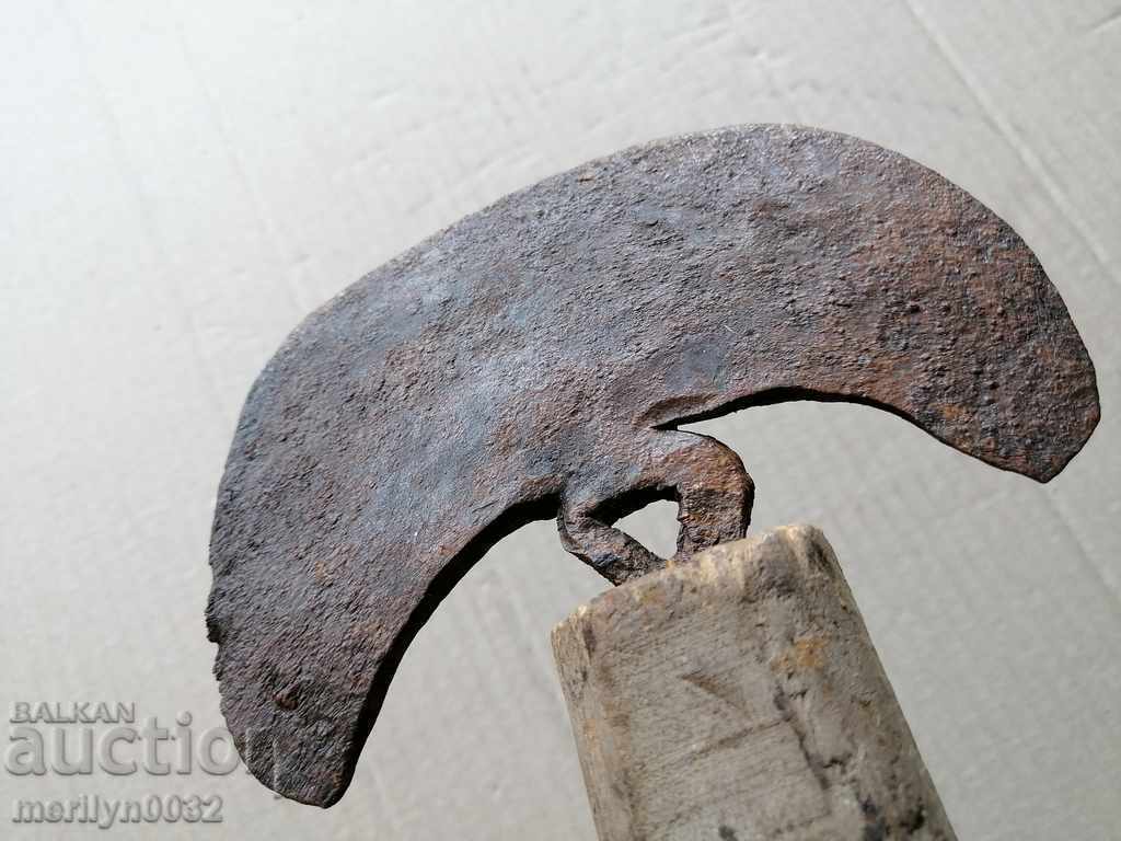 An old shed tool scraped wrought iron with price 52.00 BGN | € 26.59 An old shed tool scraped wrought iron with price 52.00 BGN | € 26.59