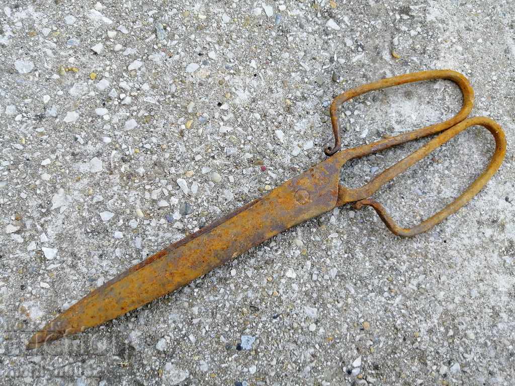 Auction Renaissance forged scissors, wrought iron Auction Renaissance forged scissors, wrought iron