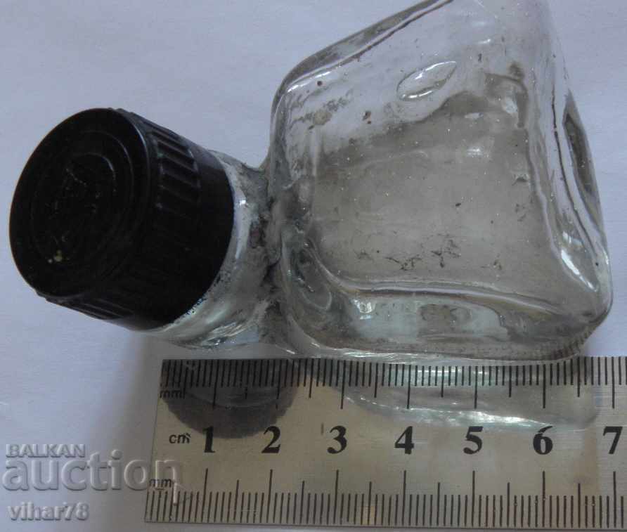 Delivery of An old ink cartridge, a soda ink bottle