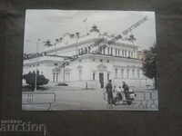 Pământul așteaptă stăpânul său