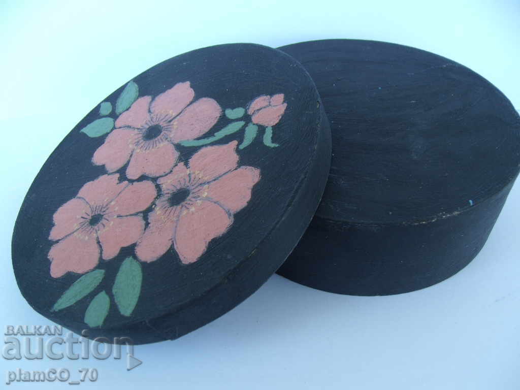 Delivery of № * 4349 old wooden box - painted ornaments - veneer