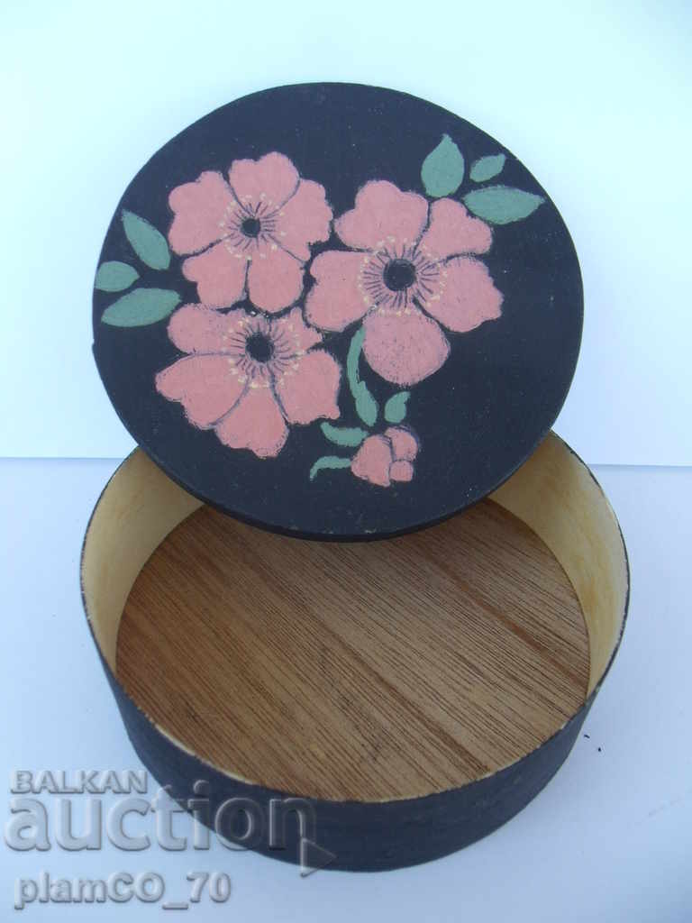 № * 4349 old wooden box - painted ornaments - veneer - 5