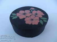 Nr. 4349 cutie veche din lemn - ornamente pictate - furnir