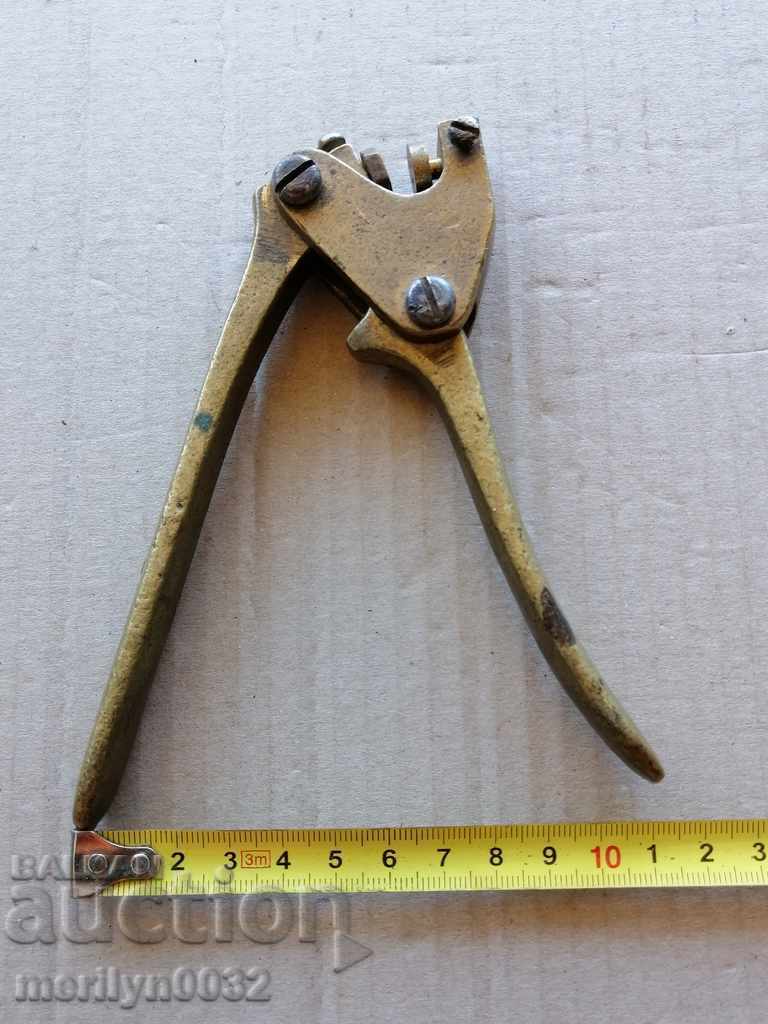 Bronze sealing pliers, seal, seal number - 7 Bronze sealing pliers, seal, seal number - 7