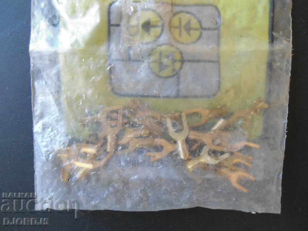 El contacts - 5 El contacts - 5