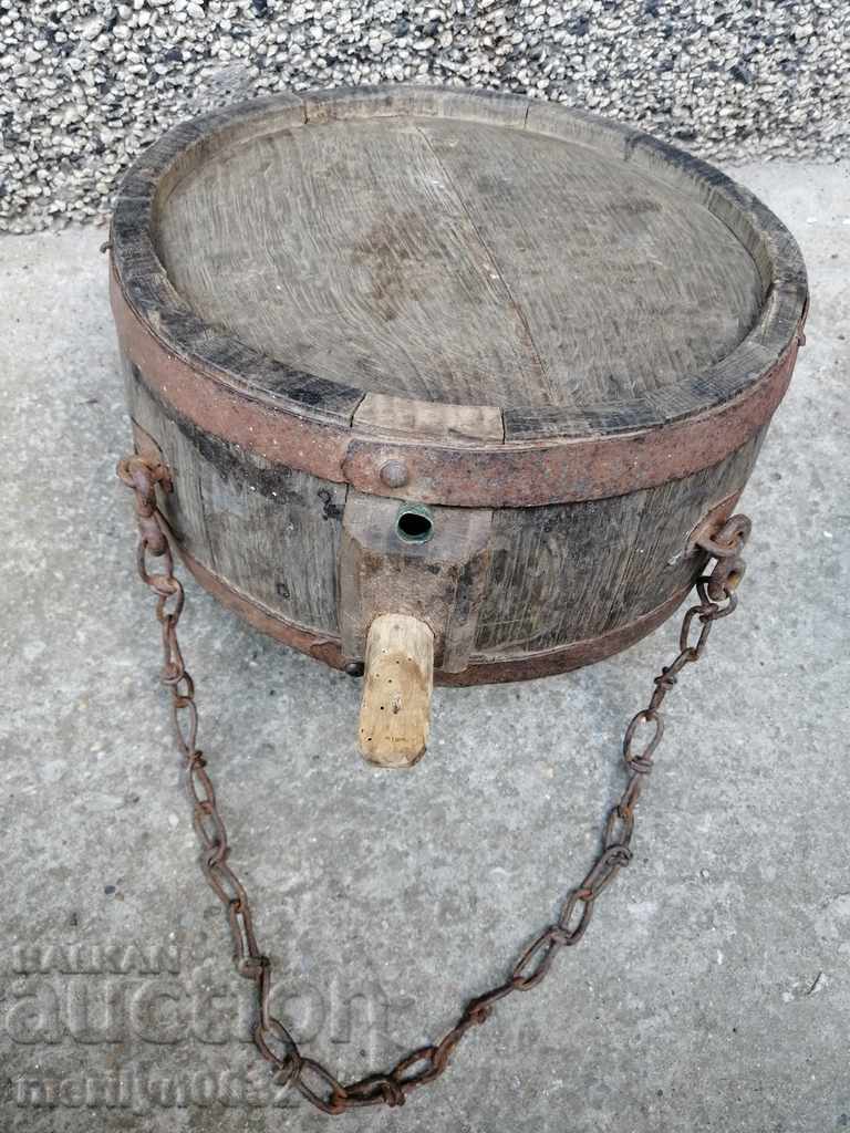 Auction Old bucket, vase, barrel, wooden, pavour Auction Old bucket, vase, barrel, wooden, pavour