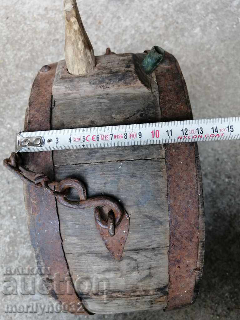 Old bucket, vase, barrel, wooden, pavour - 6 Old bucket, vase, barrel, wooden, pavour - 6
