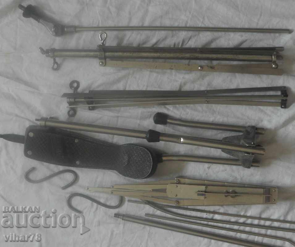 Licitație O MULTE DE DOUĂ CIMBALE CU O BUNCĂ DE PIESE