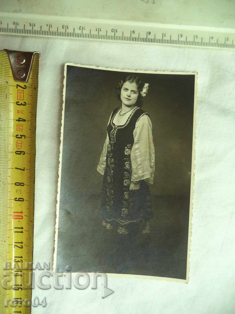 GIRL IN DRESS - 5 GIRL IN DRESS - 5