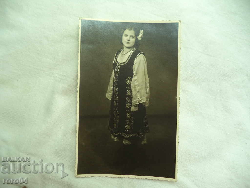 ΚΟΡΙΤΣΙ ΣΤΟ ΦΟΡΕΜΑ