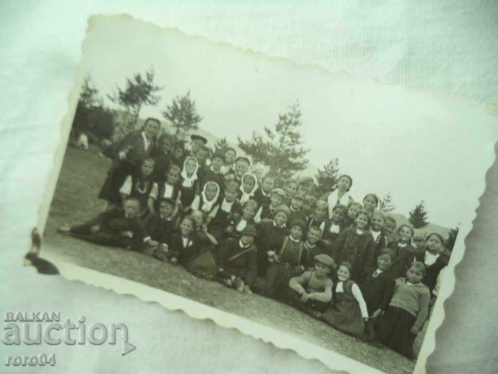 ON EXCURSION - THE VILLAGE OF GOVEDARTSI - SAMOKOVSKO - 6 ON EXCURSION - THE VILLAGE OF GOVEDARTSI - SAMOKOVSKO - 6