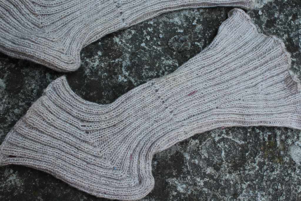 Auction OLD KNITTED GHETTY LEGGINGS SOCKS KINGDOM BULGARIA Auction OLD KNITTED GHETTY LEGGINGS SOCKS KINGDOM BULGARIA