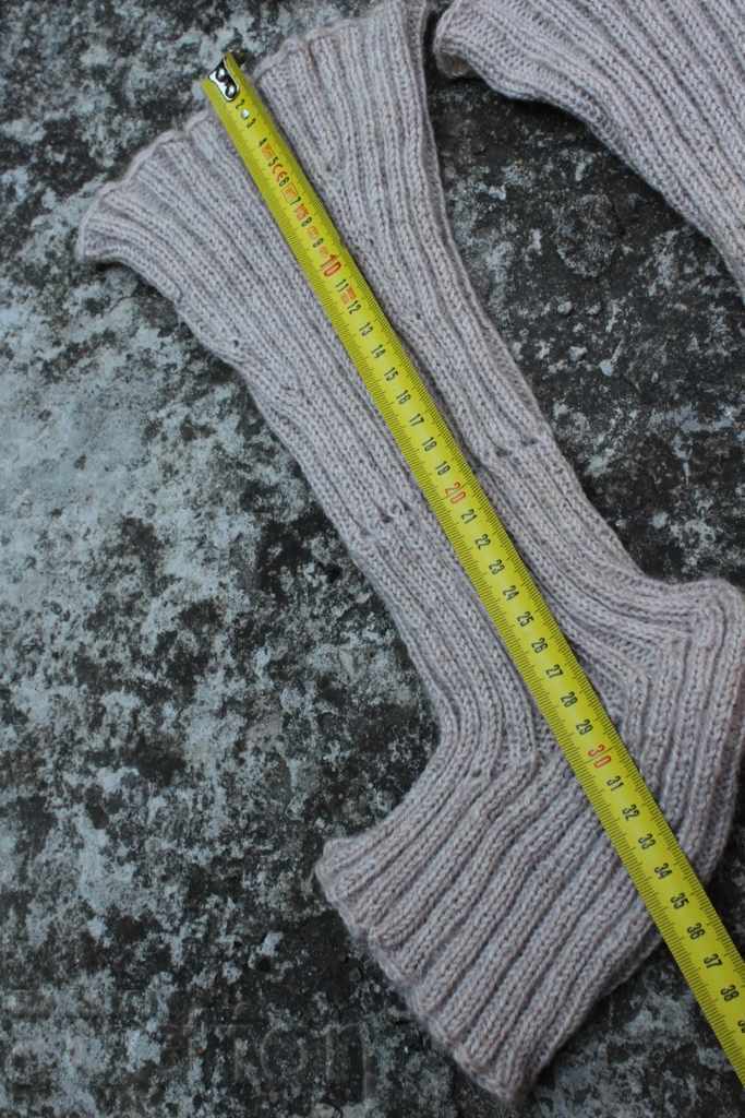 Delivery of OLD KNITTED GHETTY LEGGINGS SOCKS KINGDOM BULGARIA Delivery of OLD KNITTED GHETTY LEGGINGS SOCKS KINGDOM BULGARIA