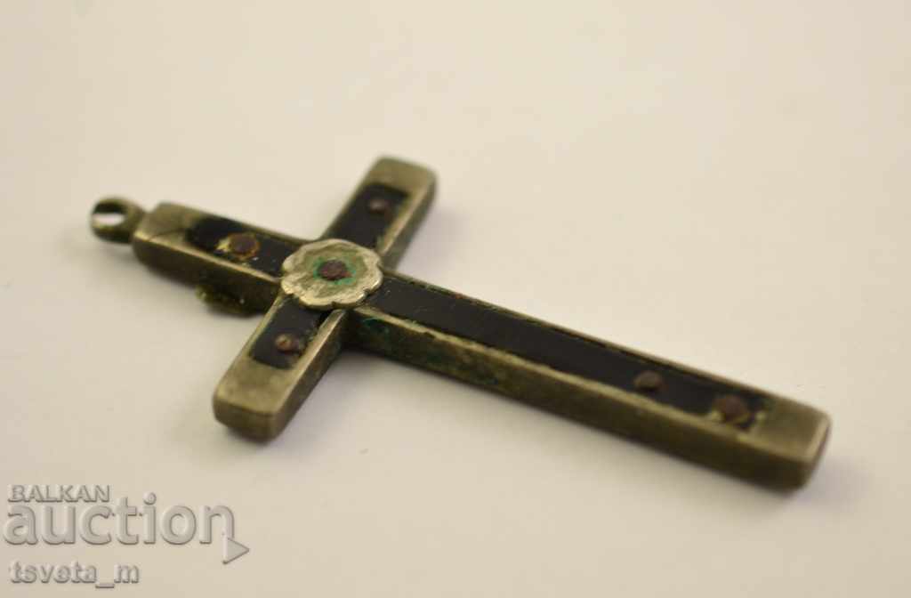 Auction OLD SILVER CROSS Auction OLD SILVER CROSS