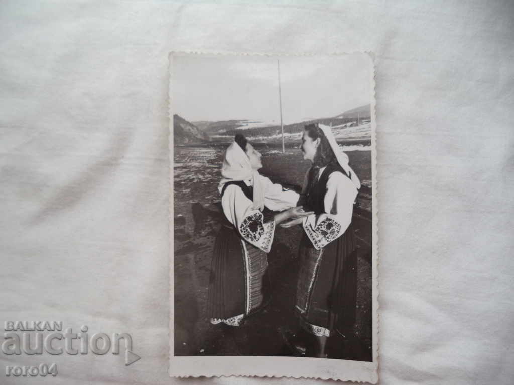 WEARS THE VILLAGE OF GOVEDARTSI - SHIZE SHIRT with price 17.99 BGN | € 9.20 WEARS THE VILLAGE OF GOVEDARTSI - SHIZE SHIRT with price 17.99 BGN | € 9.20