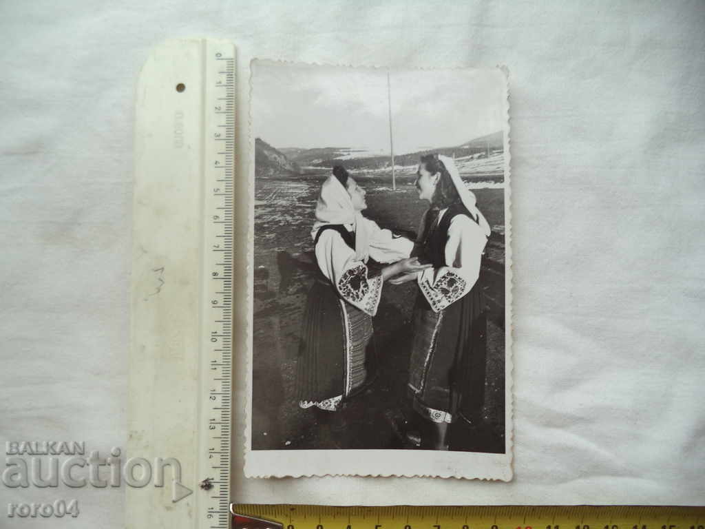 Delivery of WEARS THE VILLAGE OF GOVEDARTSI - SHIZE SHIRT Delivery of WEARS THE VILLAGE OF GOVEDARTSI - SHIZE SHIRT