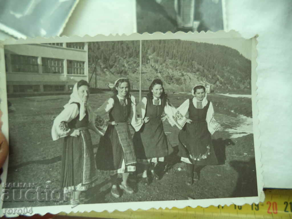 WEARS THE VILLAGE OF GOVEDARTSI - SHIZE SHIRT - 5