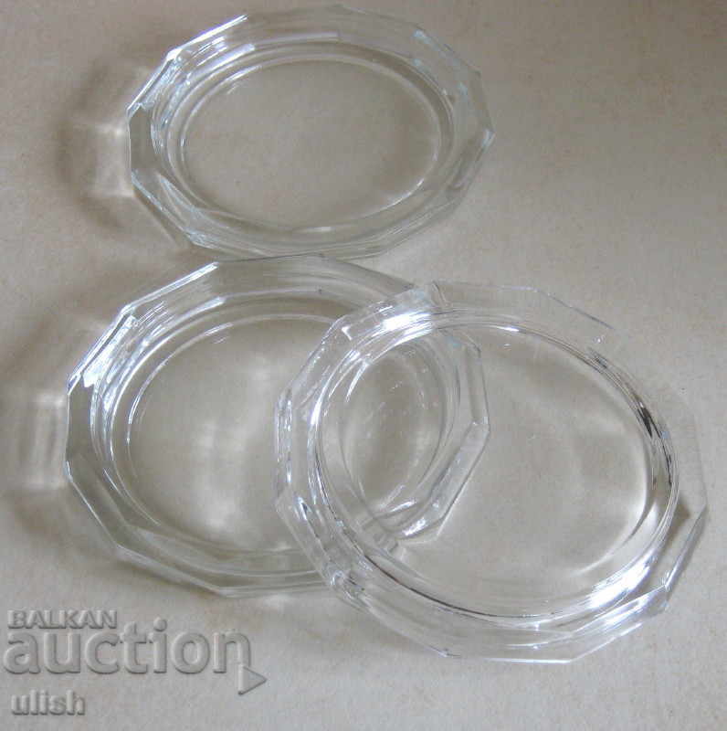 Set de 6 farfurii de sticlă de cristal ceh pentru gem cu preț 12.00 BGN | € 6.14 Set de 6 farfurii de sticlă de cristal ceh pentru gem cu preț 12.00 BGN | € 6.14