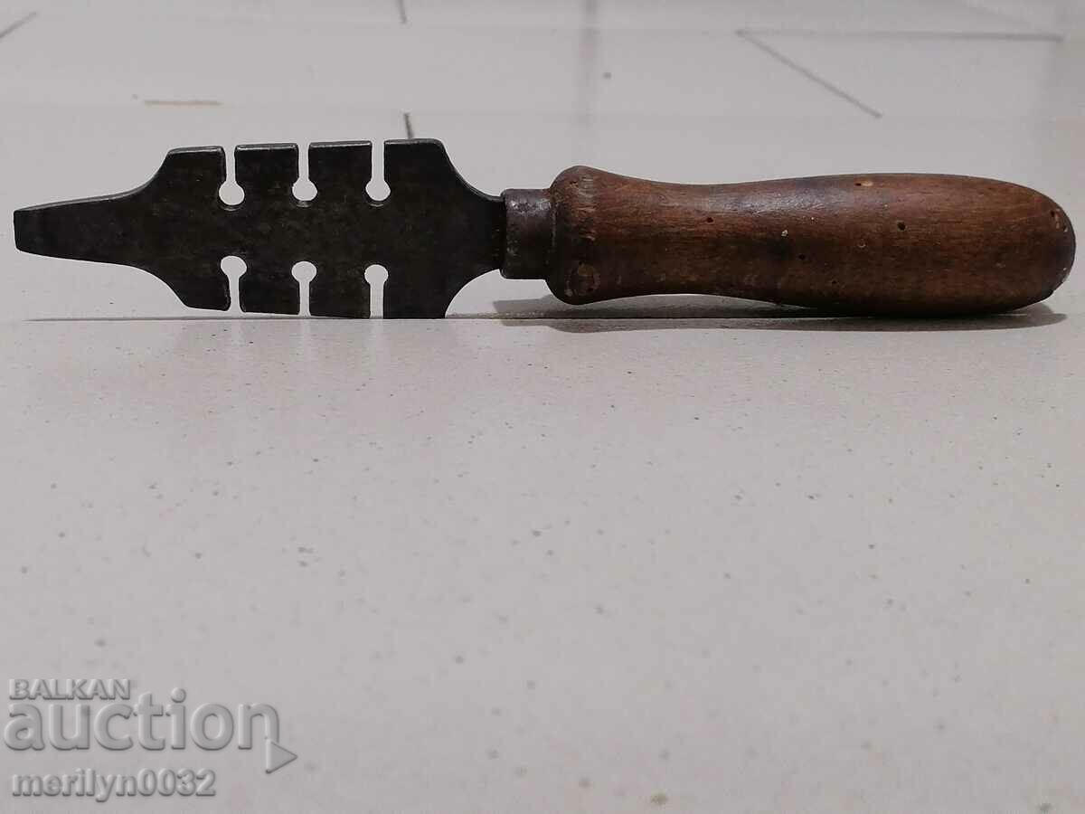 Screwdriver from a weapon workshop with price 49.00 BGN | € 25.05 Screwdriver from a weapon workshop with price 49.00 BGN | € 25.05