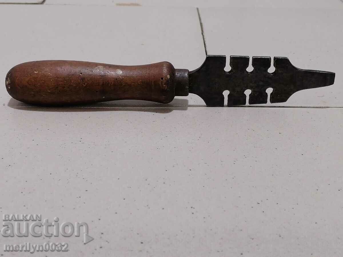 Auction Screwdriver from a weapon workshop Auction Screwdriver from a weapon workshop