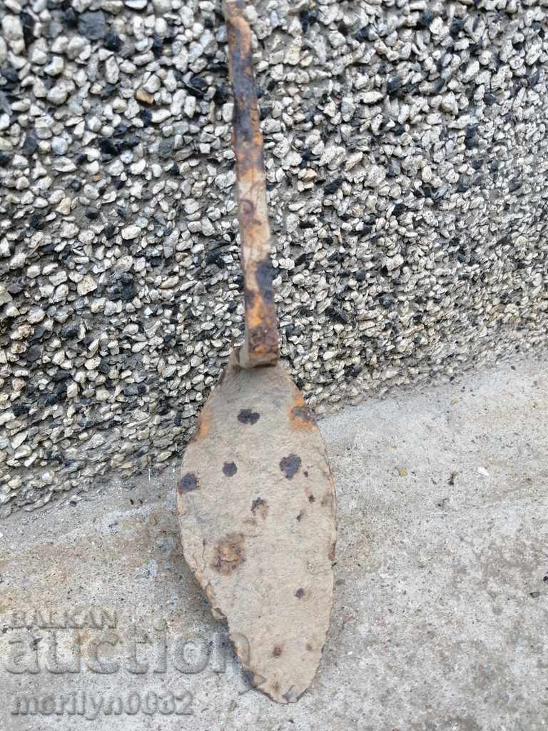 Device, tool, wrought iron trowel with price 23.00 BGN | € 11.76 Device, tool, wrought iron trowel with price 23.00 BGN | € 11.76