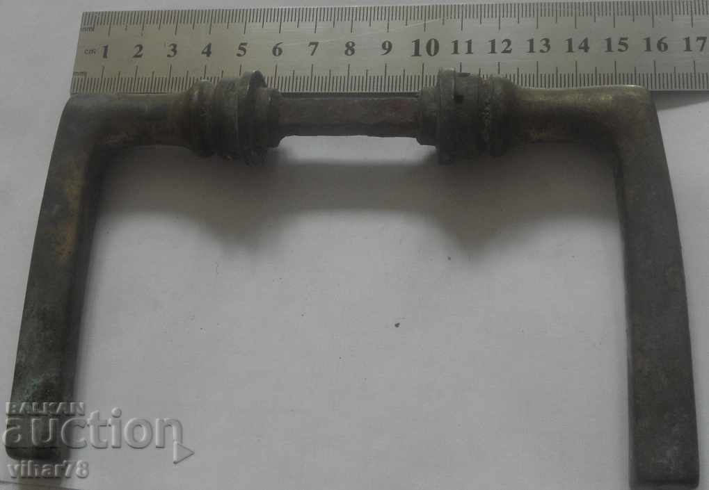 Old bronze handles with price 24.99 BGN | € 12.78 Old bronze handles with price 24.99 BGN | € 12.78