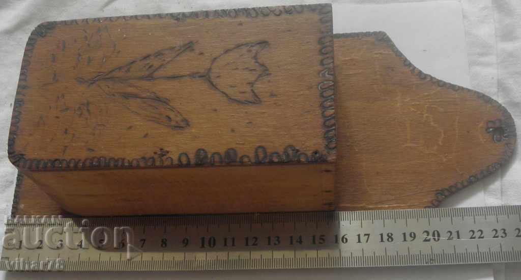 old brush holder with price 24.99 BGN | € 12.78 old brush holder with price 24.99 BGN | € 12.78