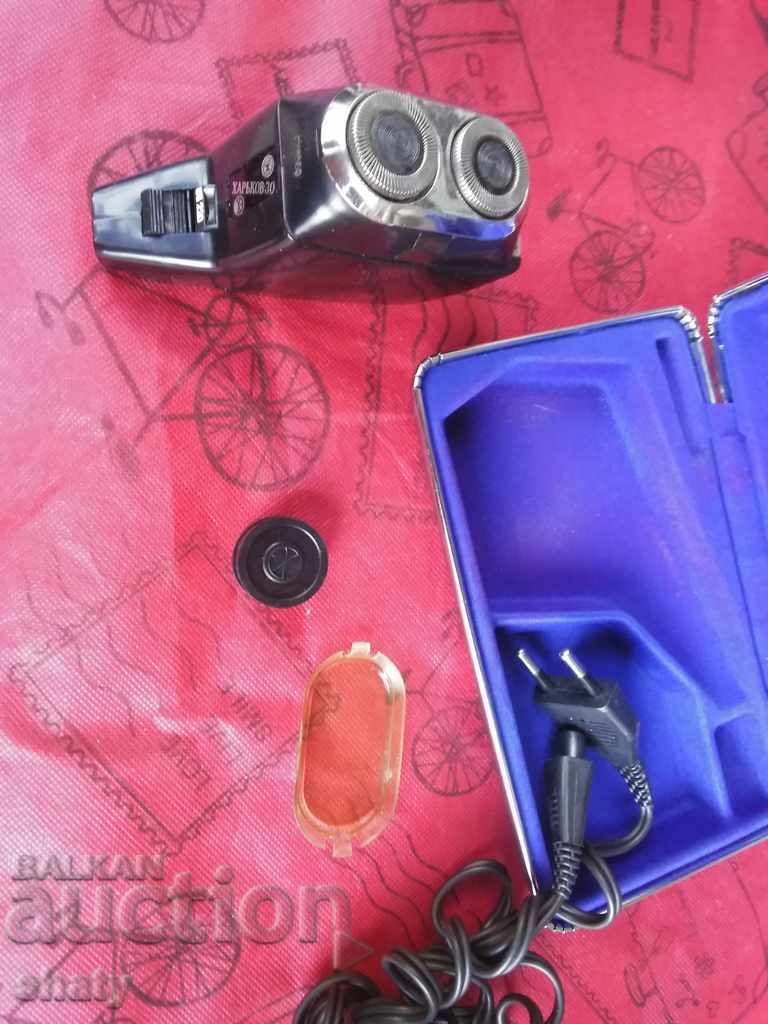 Auction Old Soviet razor for men. Cosmetic set Auction Old Soviet razor for men. Cosmetic set