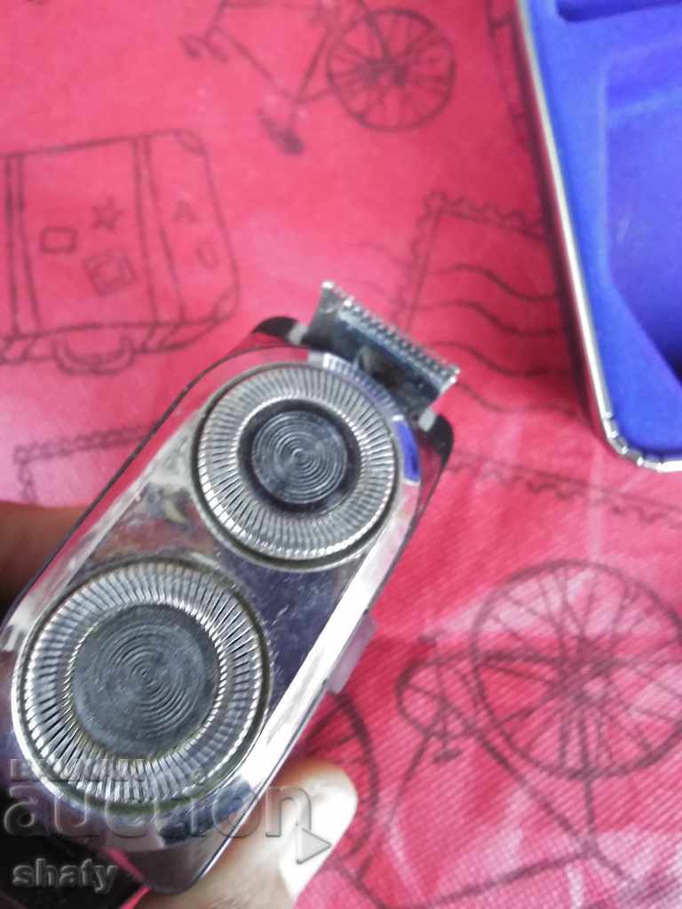 Old Soviet razor for men. Cosmetic set - 7 Old Soviet razor for men. Cosmetic set - 7