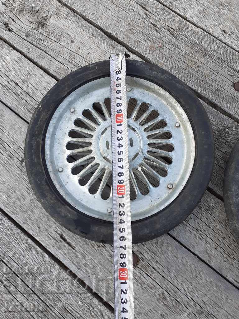 Ελαστικά από παλιό παιδικό ποδήλατο - 5 Ελαστικά από παλιό παιδικό ποδήλατο - 5