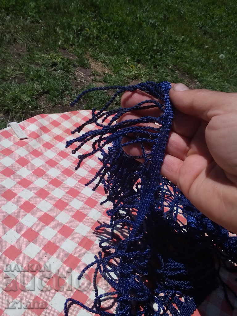 Auction  Old fringes