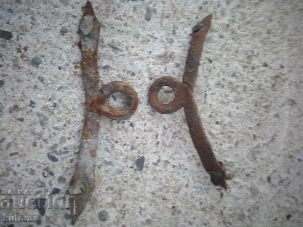 Delivery of Old hand-forged brackets ornaments Delivery of Old hand-forged brackets ornaments