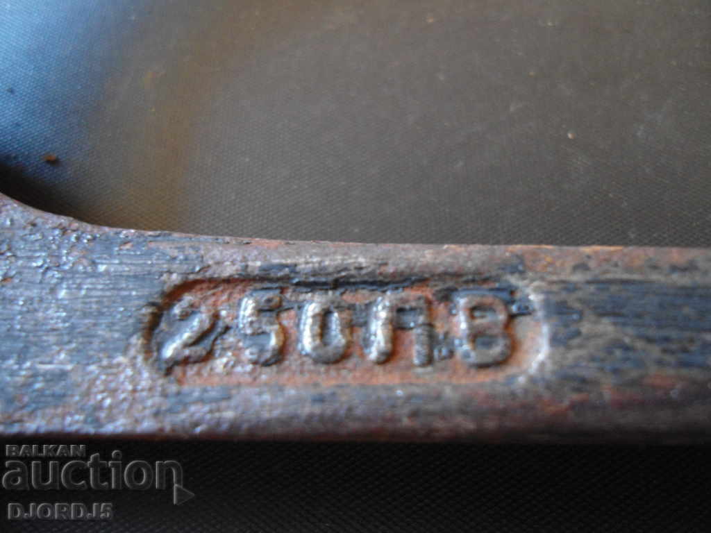 Auction Old pliers, marking Auction Old pliers, marking