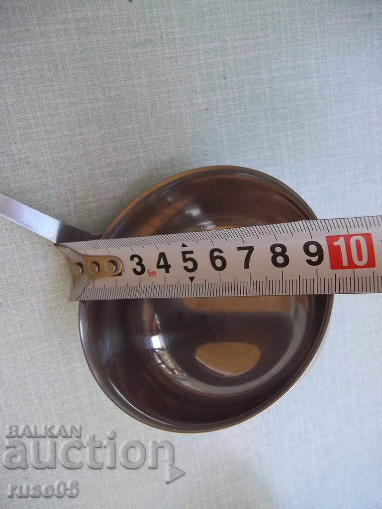 Delivery of Lot of 4 pcs. scoop of sauce Delivery of Lot of 4 pcs. scoop of sauce