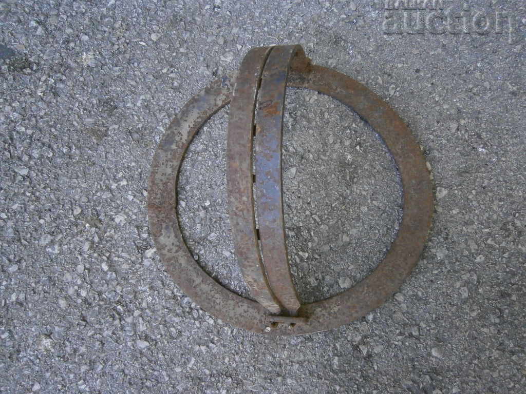 Hand forged spiked trap wrought iron fox wolves with price 31.00 BGN | € 15.85 Hand forged spiked trap wrought iron fox wolves with price 31.00 BGN | € 15.85