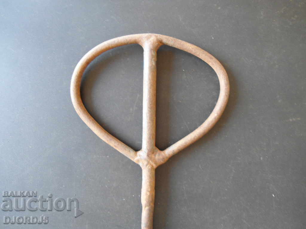 An old screwdriver with price 2.00 BGN | € 1.02 An old screwdriver with price 2.00 BGN | € 1.02